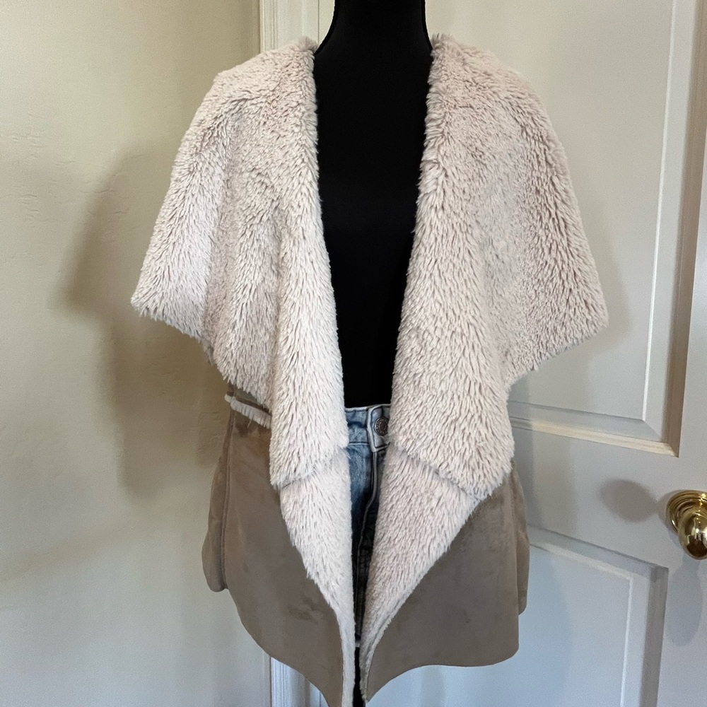 Tan and Cream Faux Shearling and Suede Vest - Picture 8 of 16